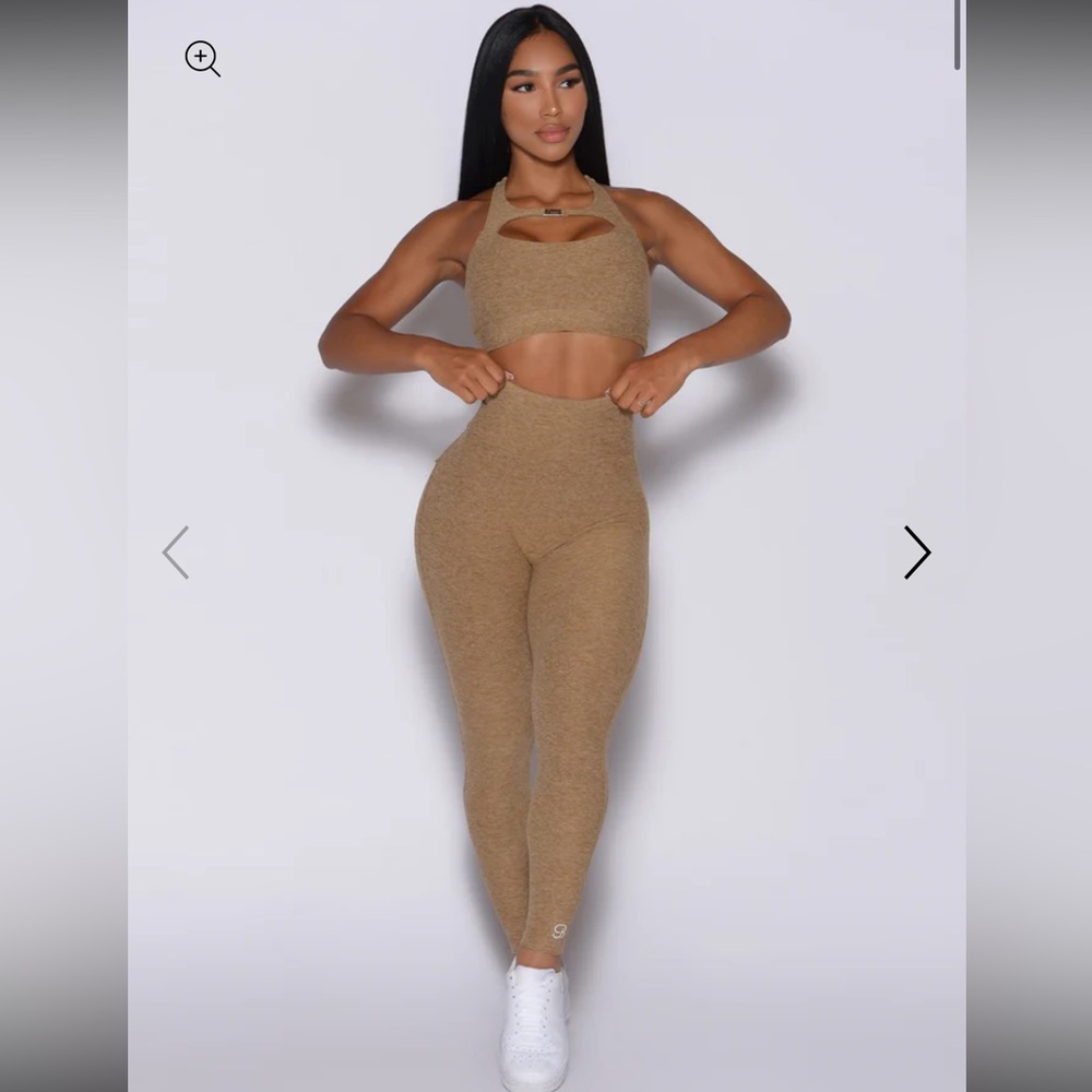 Bombshell Sportswear Tan/Caramel Pocket Pop Leggings, size Large